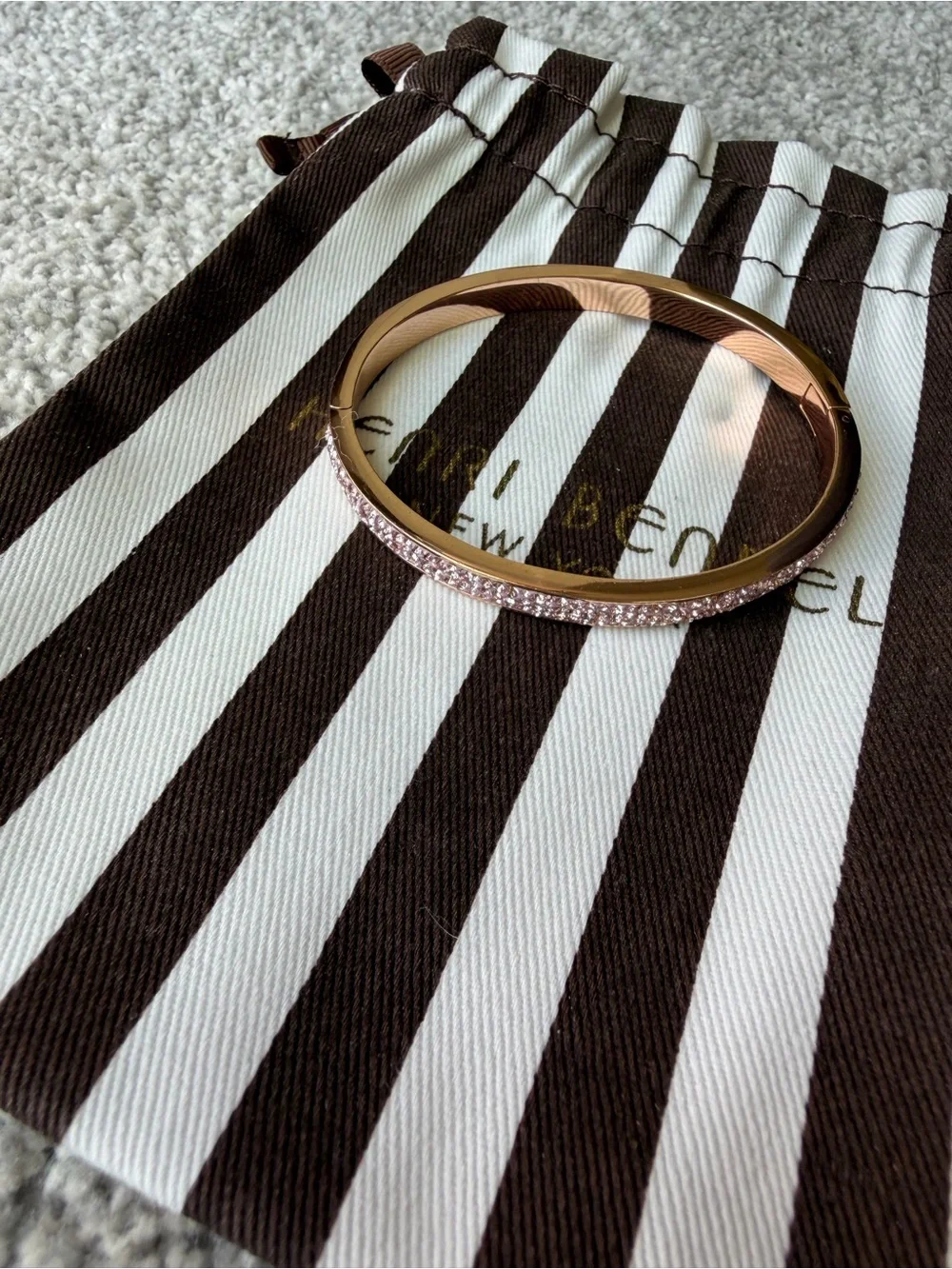 Henri Bendel New York Pink Crystal Pavé Rose Gold Tone Hinged Bangle Bracelet